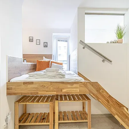 Elegant & Air Condition 5br - By The Danube River Appartement *