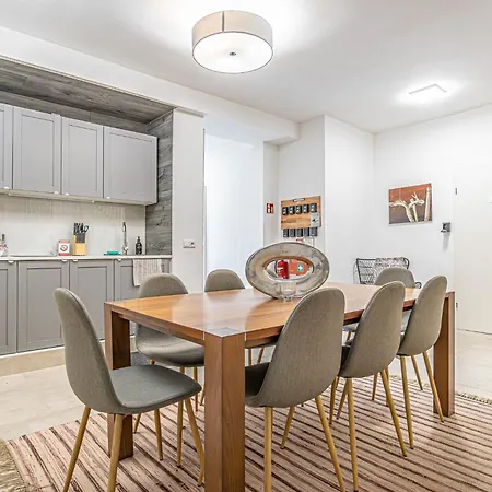 Appartement Elegant & Air Condition 5br - By The Danube River
