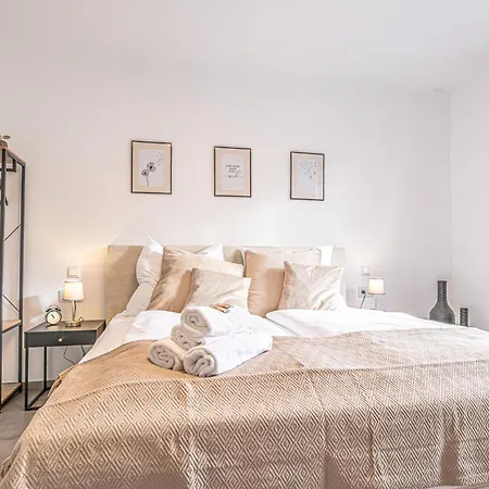 Elegant & Air Condition 5br - By The Danube River * Krems an der Donau