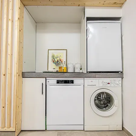 Appartement Elegant & Air Condition 5br - By The Danube River *
