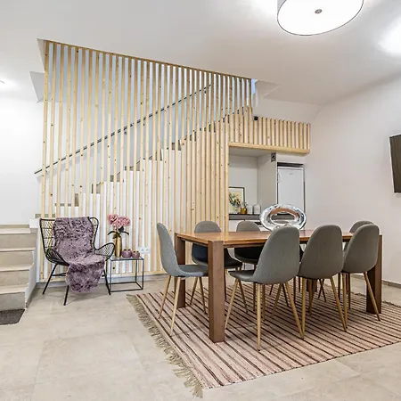 Elegant & Air Condition 5br - By The Danube River Krems an der Donau
